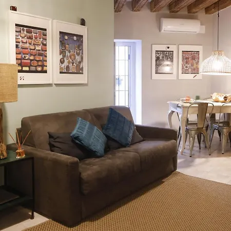 Apartment Classy & Cozy By The Acquario By Wonderful Italy *